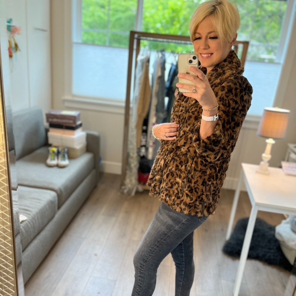 Alice and Olivia Cheetah Print Jacket size XS.